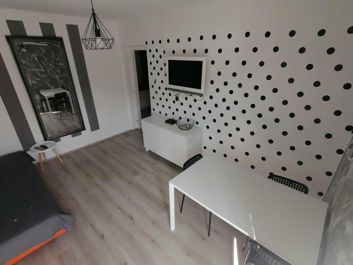 Apartments Bernarda, Езера Экстерьер фото